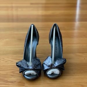 Michael Kors sparkly silver heel
